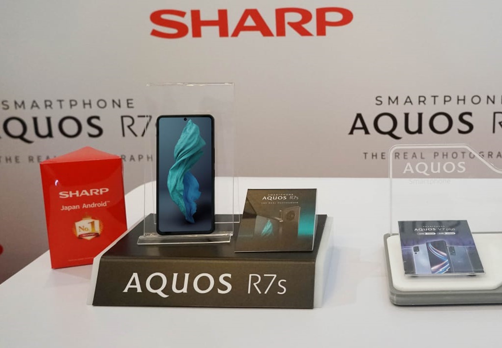 смартфон Sharp Aquos R7s