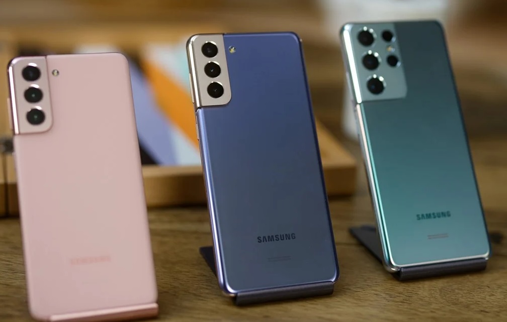 Samsung Galaxy S21: сравнение характеристик и цен