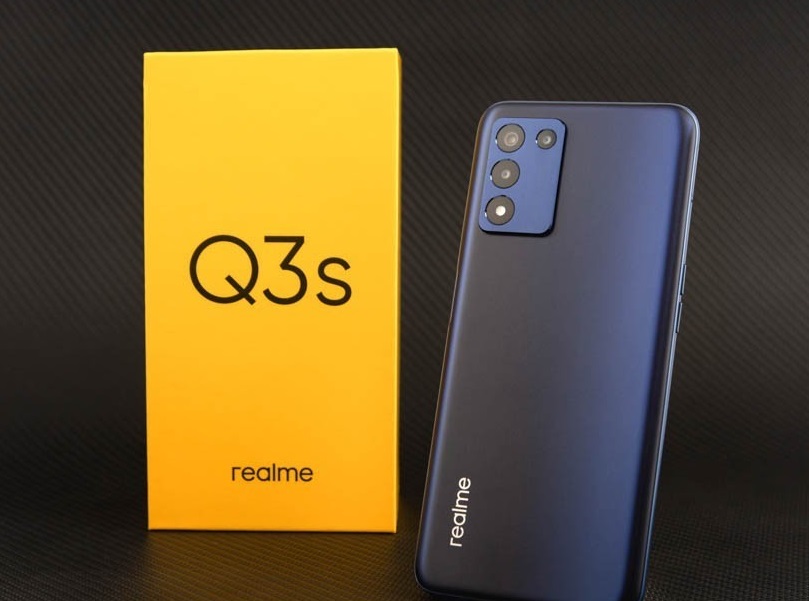 Realme Q3s