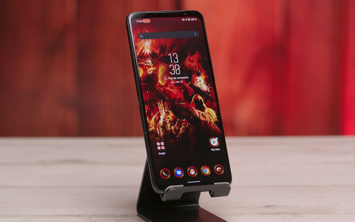 Asus ROG Phone 6 Diablo Immortal Edition