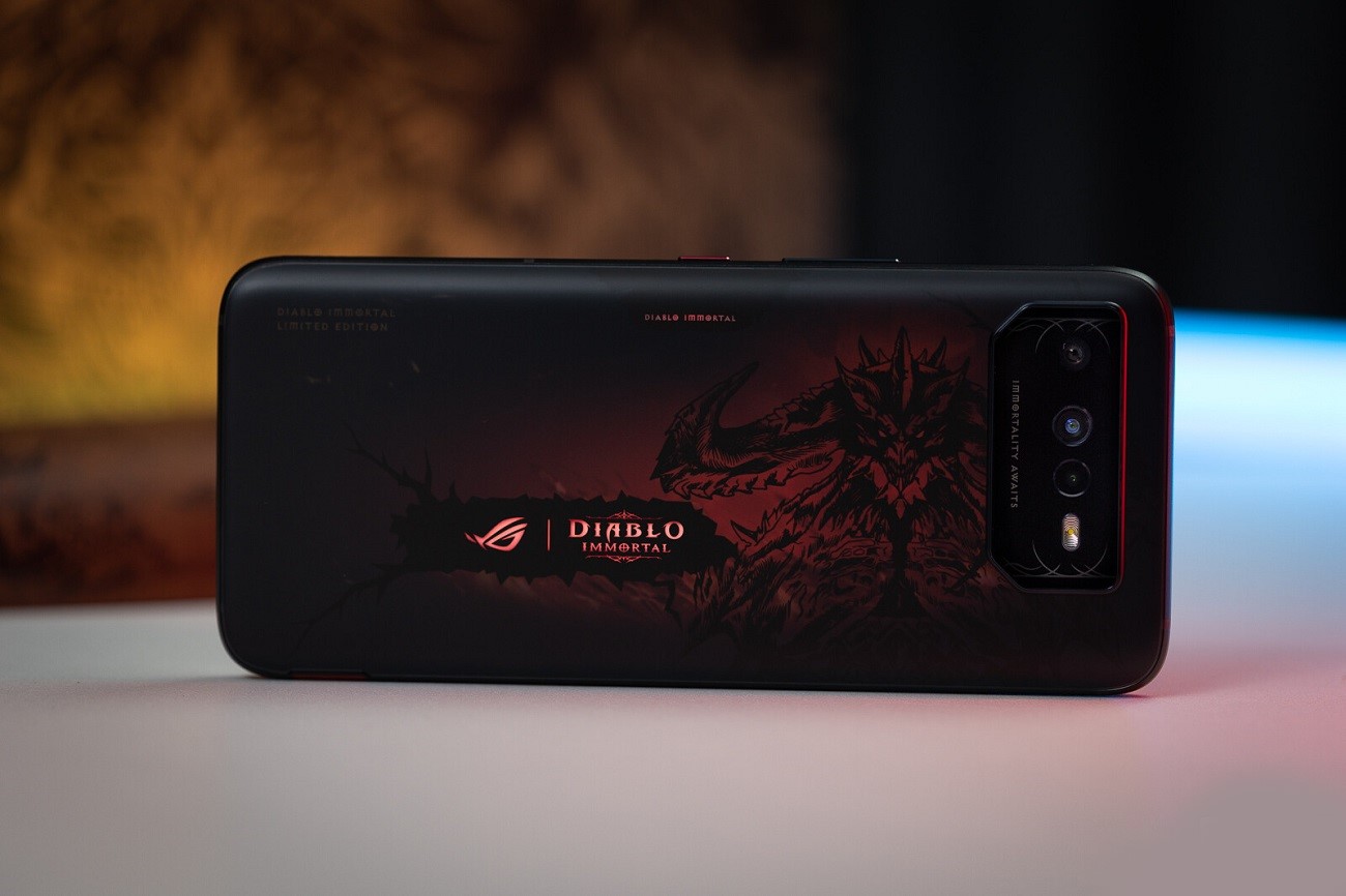 Asus ROG Phone 6 Diablo Immortal Edition