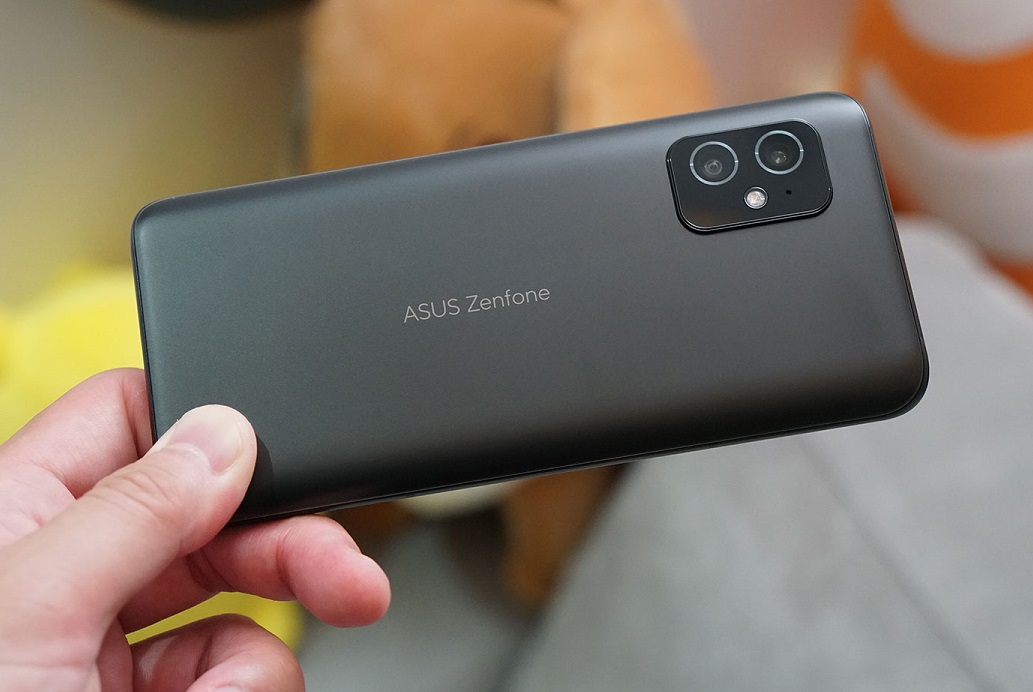 Asus ZenFone 8