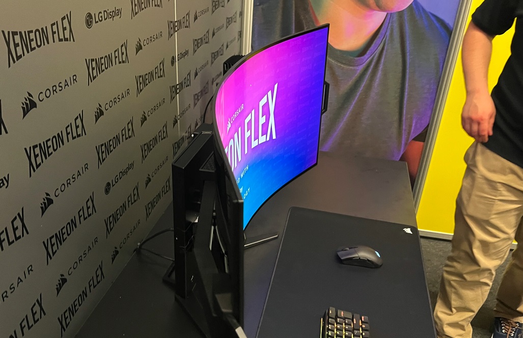 Corsair XENEON FLEX 45WQHD240