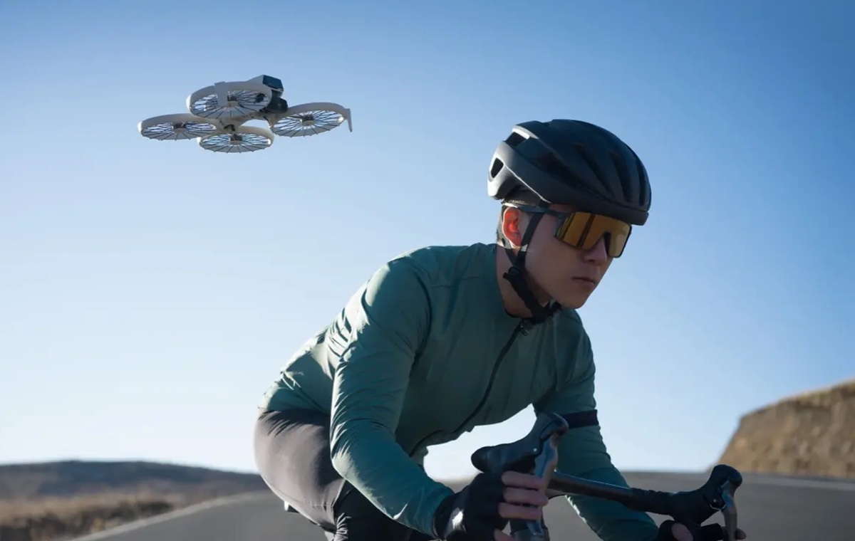 компактный дрон DJI Flip