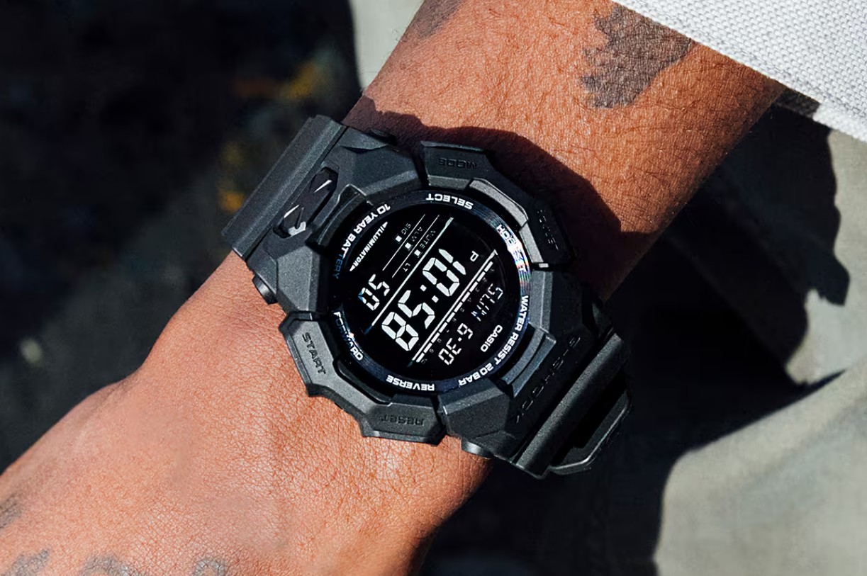 часы G-Shock GD-010-1A1