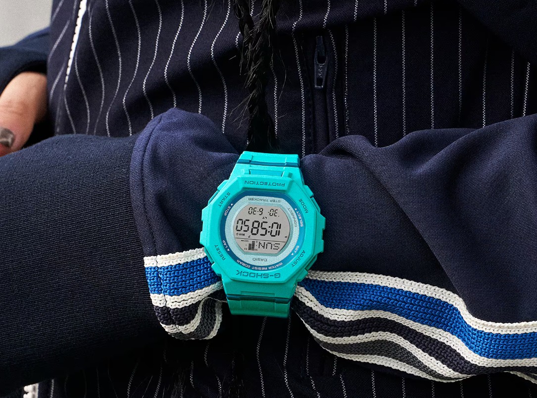 Casio представила серию G-Shock GMD-B300SC с шагомером и Bluetooth