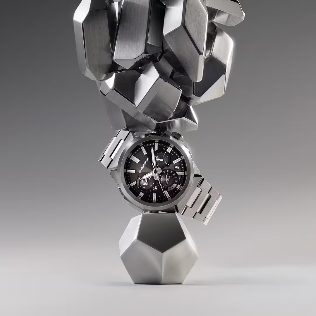G-SHOCK GST-W1000