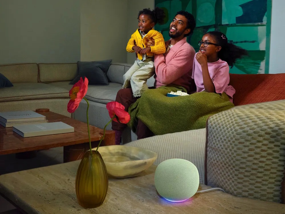 Google Home Speaker с Gemini