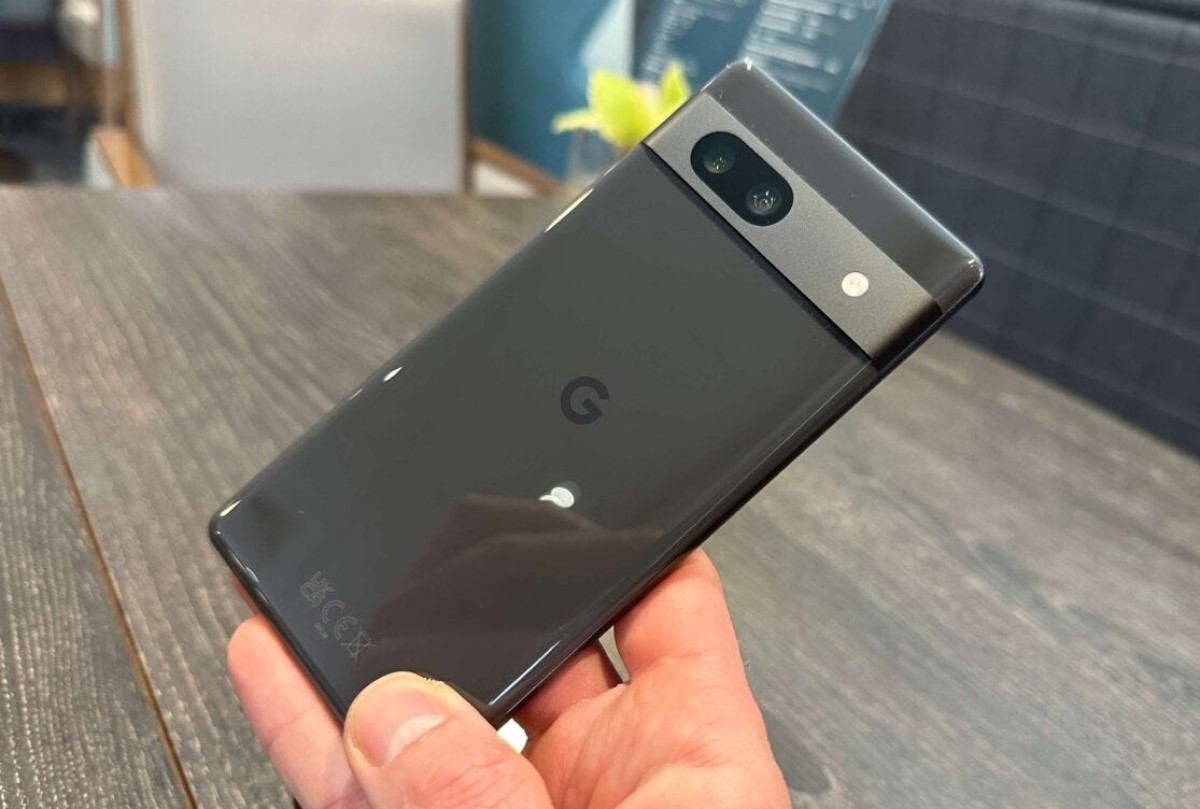 смартфон Google Pixel 8