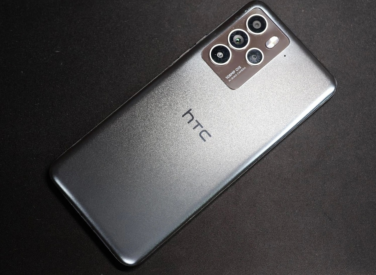 смартфон HTC U23 Pro первые фото