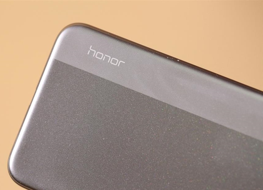 Honor_8A_official_foto19.jpg