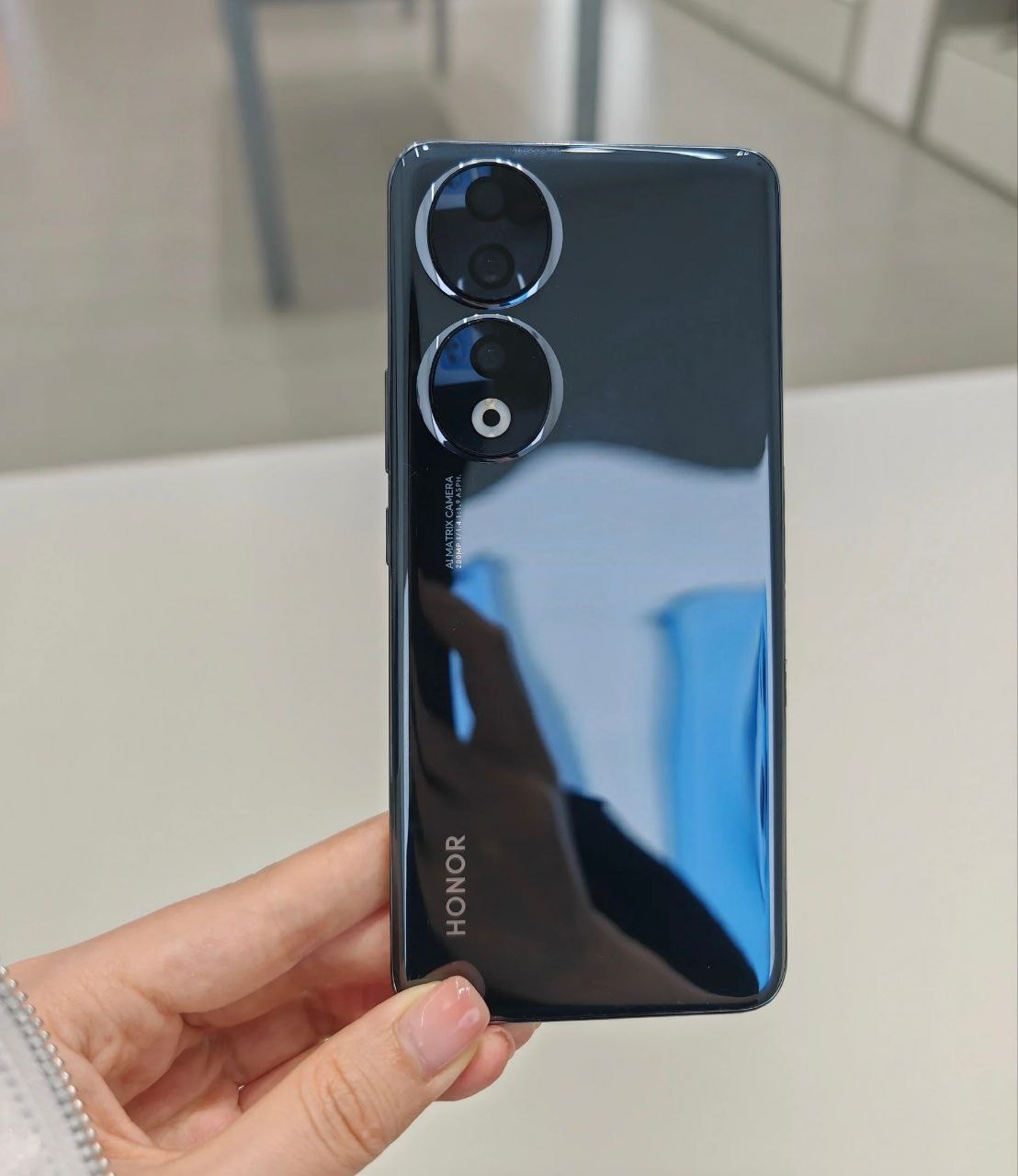 смартфон Honor 90