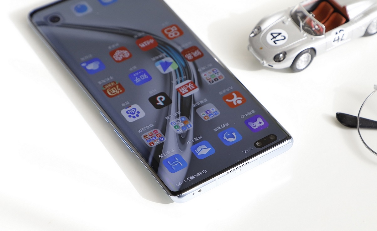 Новая версия Honor V40