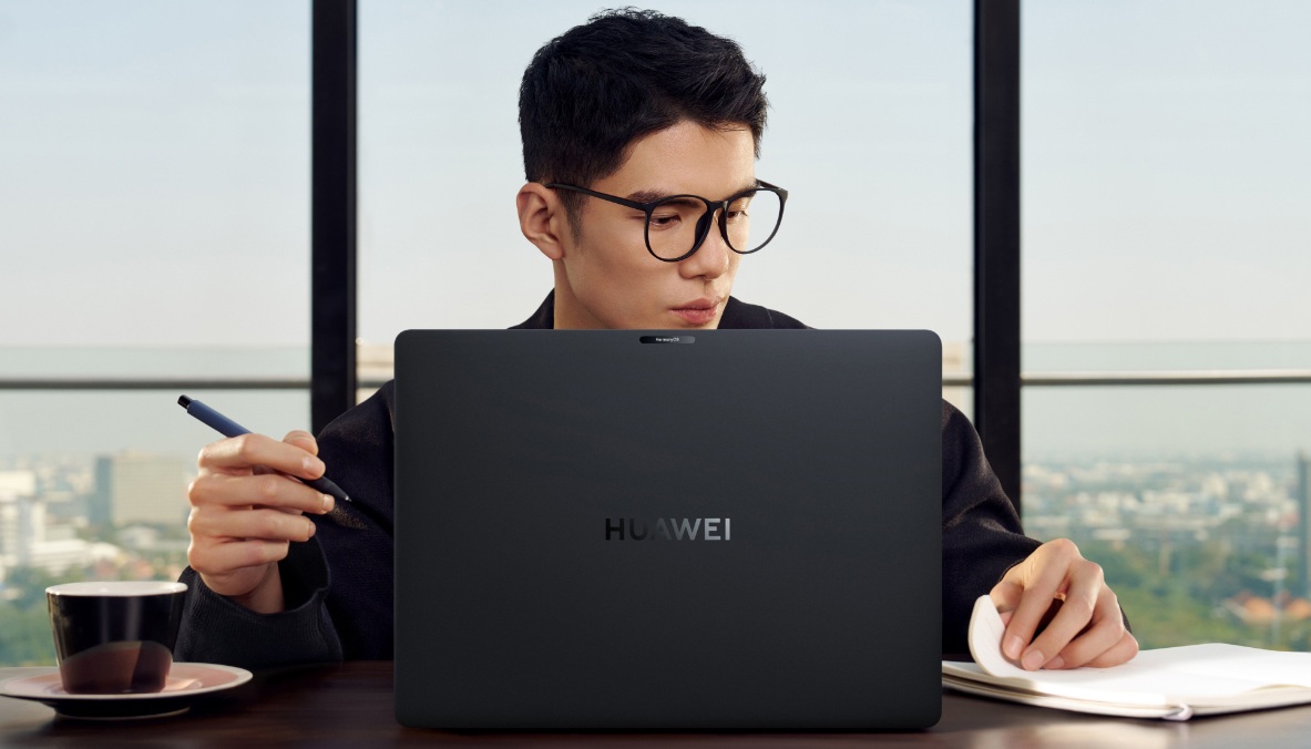 Huawei_MateBook_Pro_HarmonyOS_5_8DE34_1.jpg