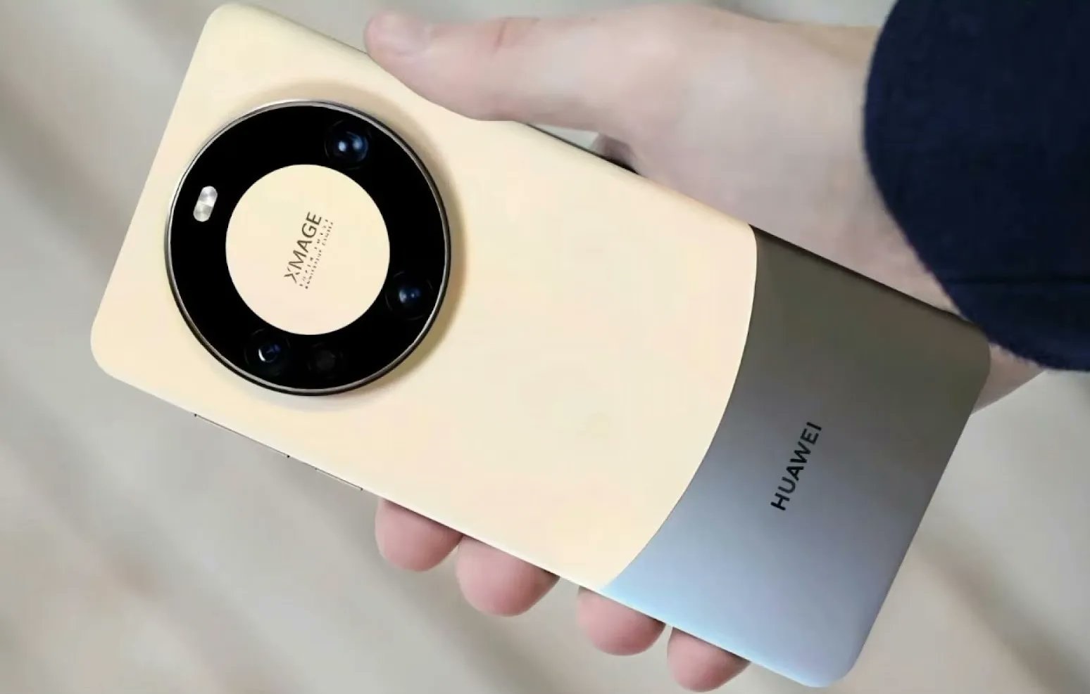 смартфон Huawei Mate 60