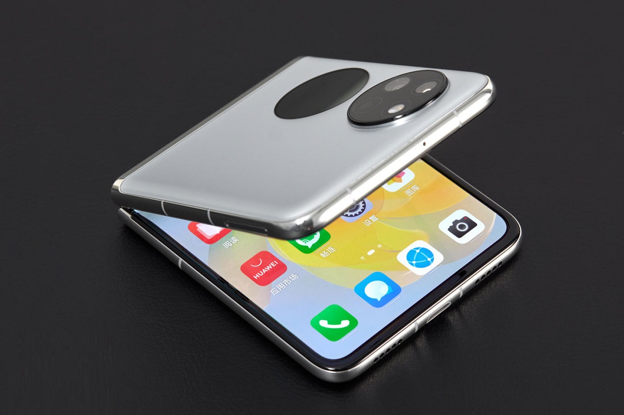 складной смартфон Huawei Pocket S