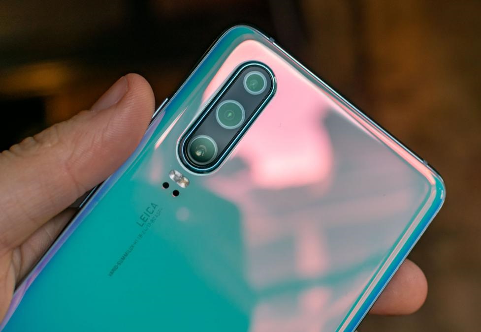 Huawei_P30_official.jpg