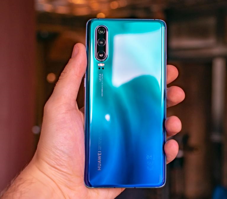 Huawei_P30_official2.jpg