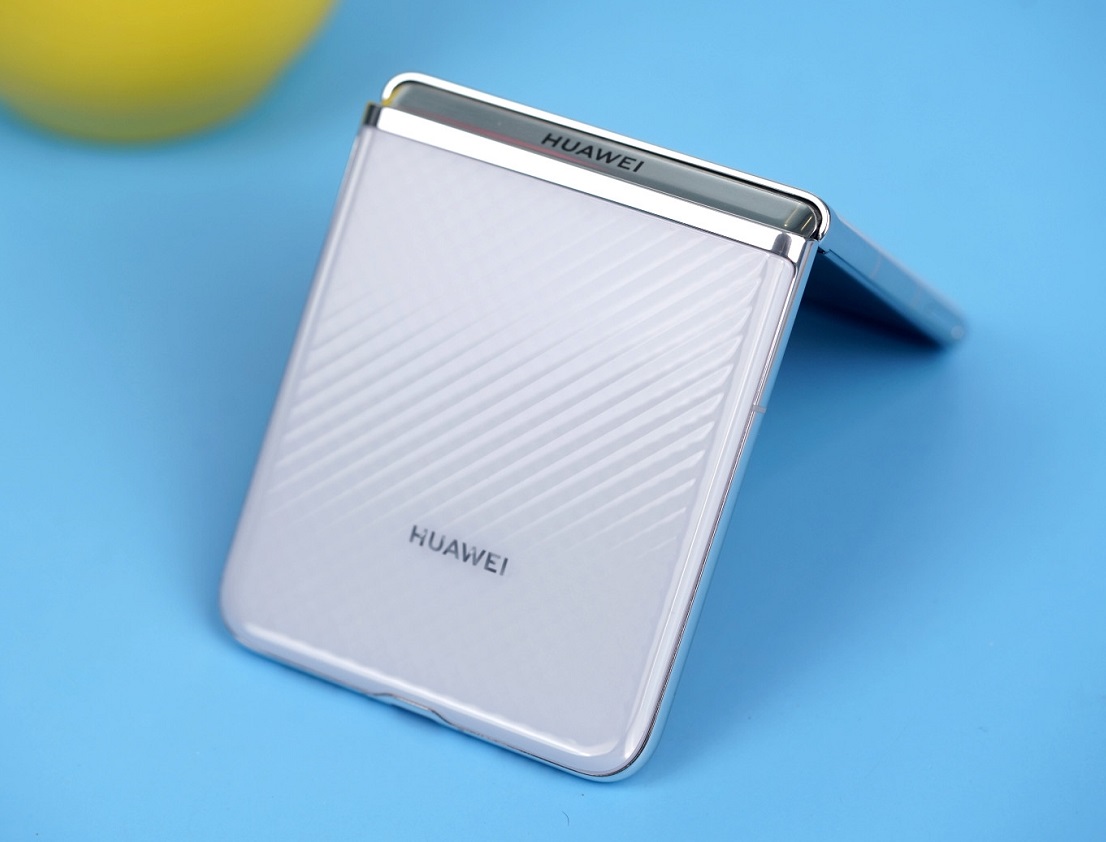 Huawei P50 Pocket