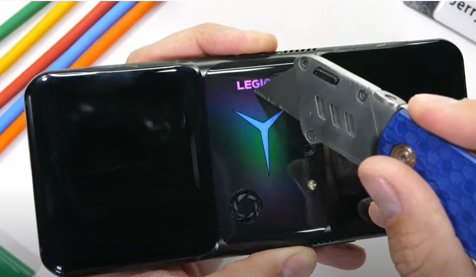 Новый игрофон Lenovo Legion Phone Duel 2 протестирован на прочность