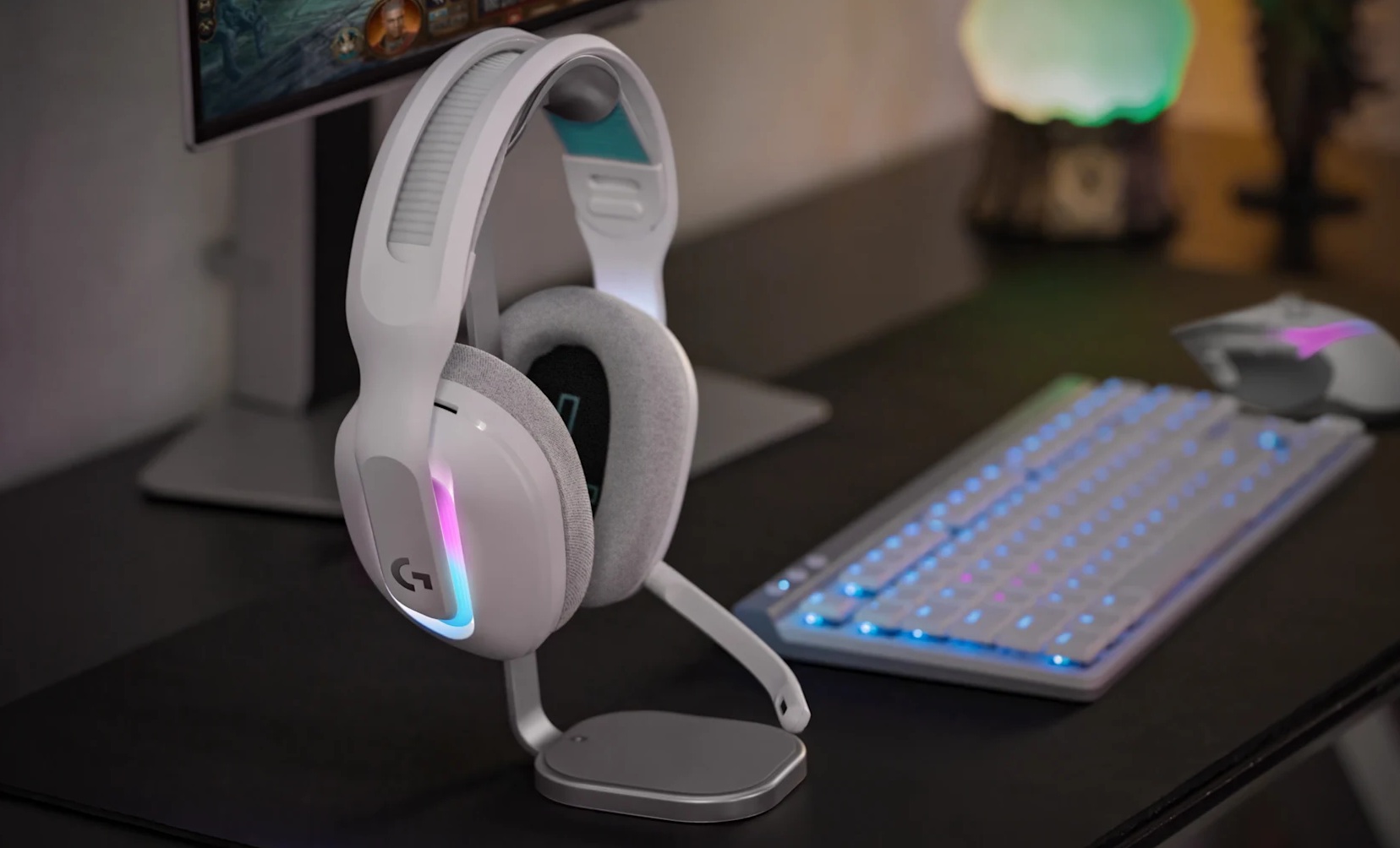 Игровая гарнитура Logitech G522 в белом цвете с подсветкой