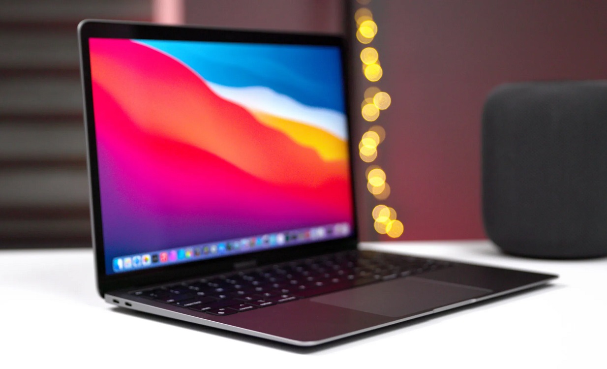 Apple MacBook Air c OLED-дисплеем