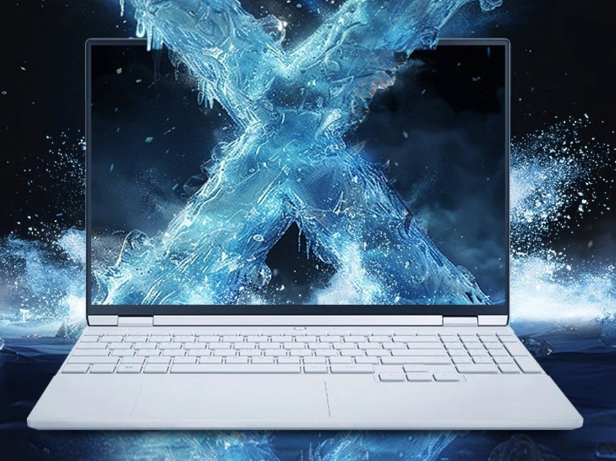 Mechrevo представила ноутбук Unlimited 15X Pro 2025 с Ryzen AI 9 H 365