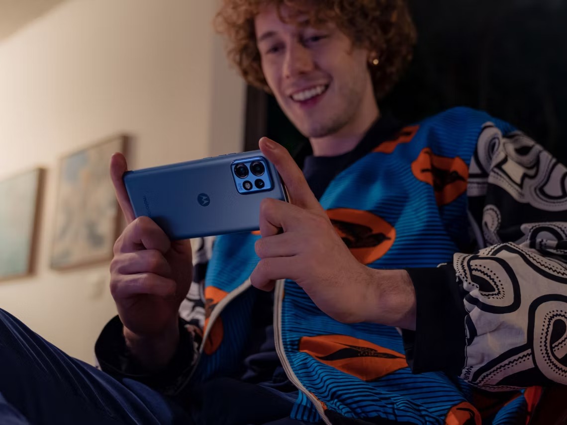 Флагманский смартфон Motorola Edge 40 Pro представлен в Европе