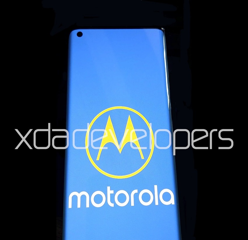 Motorola_One_2020_Series11.jpg