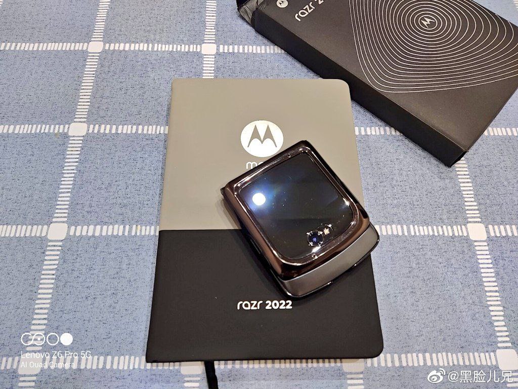 Moto Razr 2022