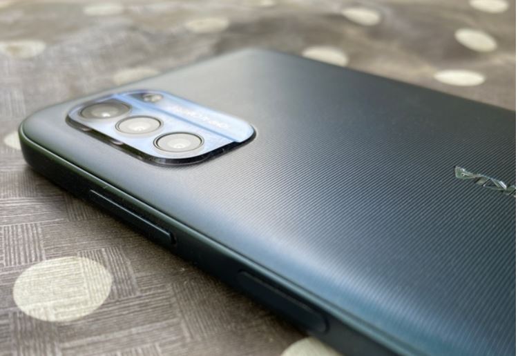 Смартфон Nokia X30 Купить