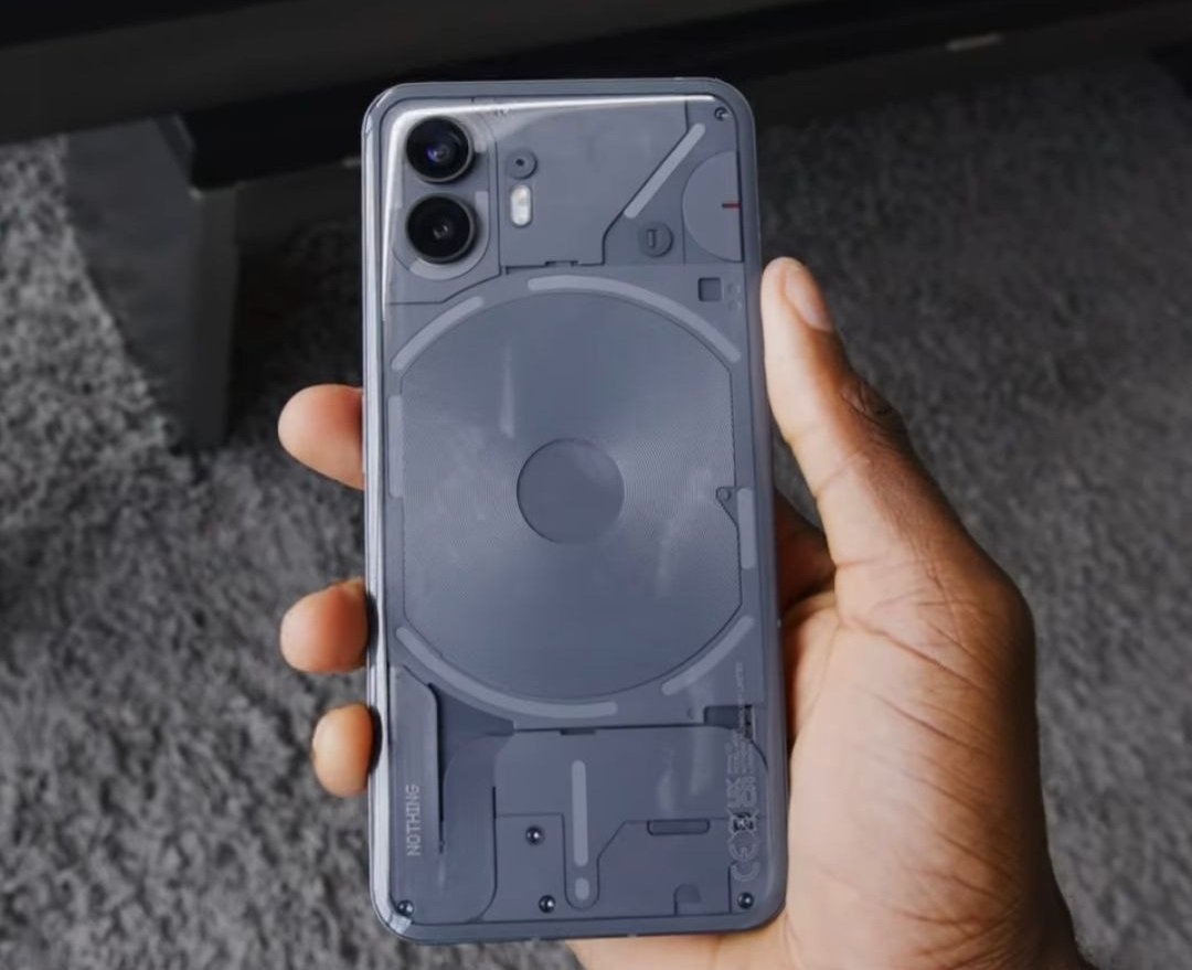 смартфон Nothing Phone 2