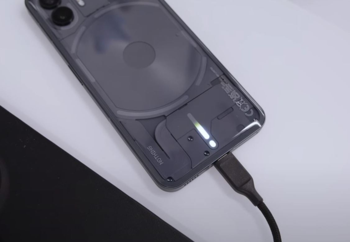 смартфон Nothing Phone 2