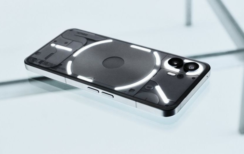 смартфон Nothing Phone (2)