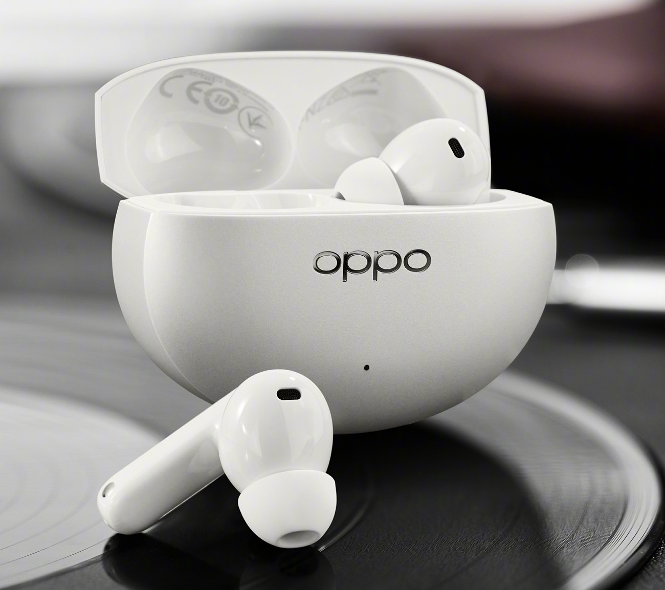 OPPO Enco Free4