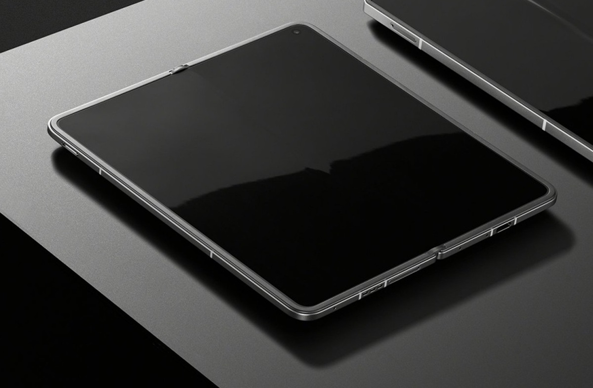 Опубликованы фото OPPO Find N5 с дисплеем без складок