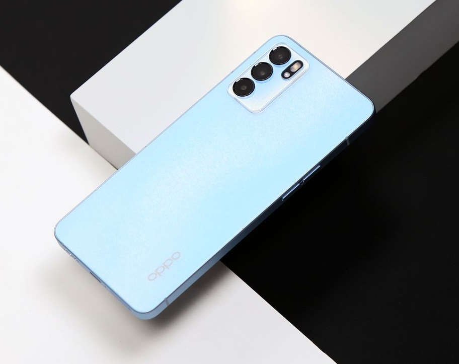 OPPO Reno7 Pro