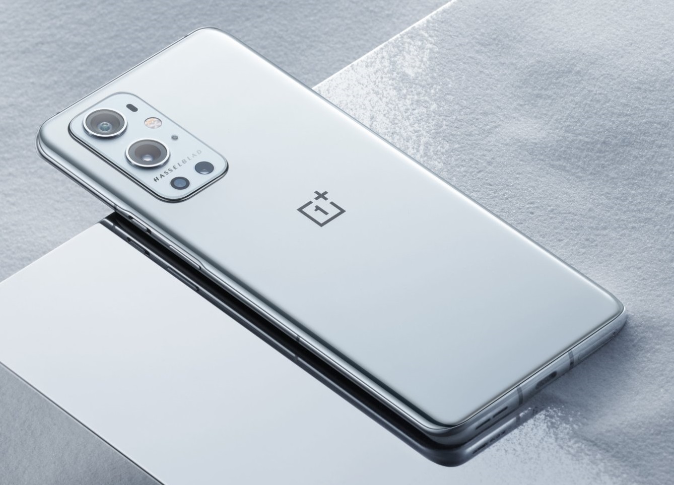 Смартфоны OnePlus 9 и 9 Pro с камерой Hasselblad