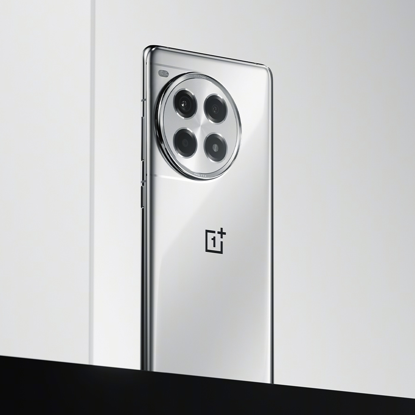 OnePlus Ace 3 Pro Titanium Mirror Silver
