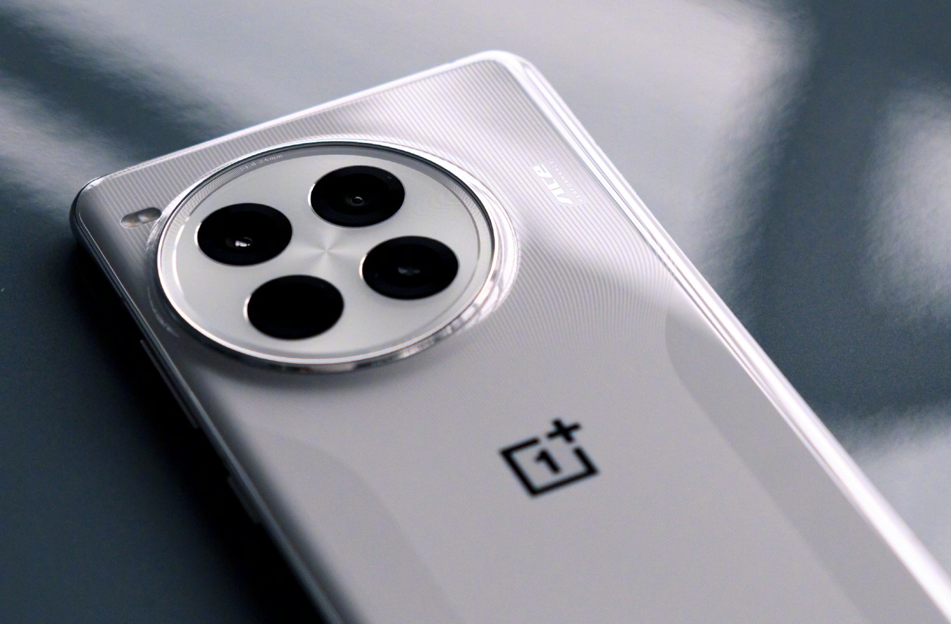 OnePlus выпустит новые Ace 5 и Ace 5 Pro в декабре