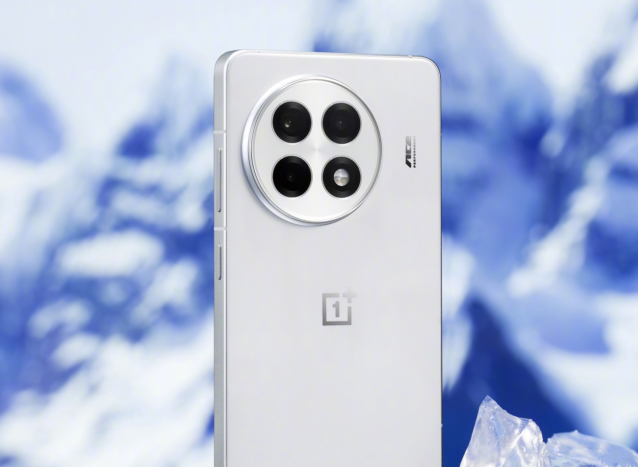 В Китае начались продажи OnePlus Ace 5 и Ace 5 Pro