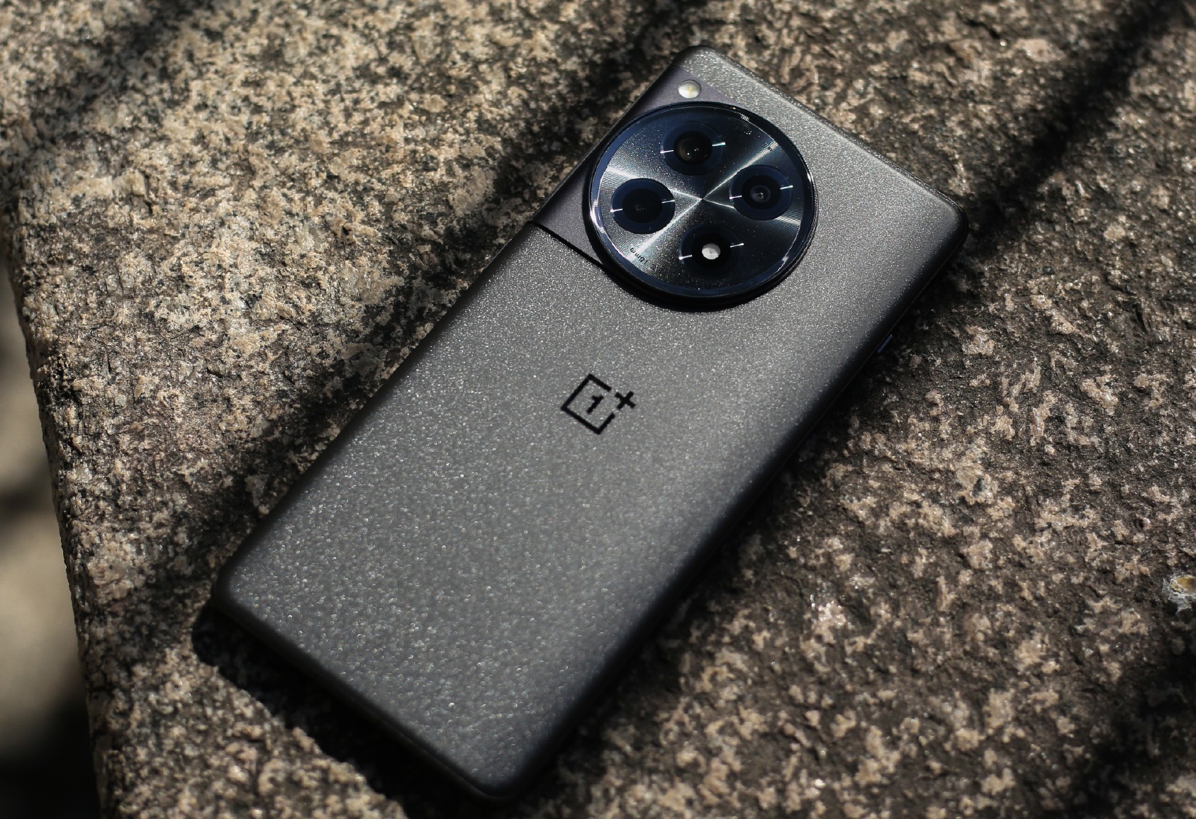 OnePlus 13R с процессором Snapdragon 8 Gen 3 протестирован в Geekbench