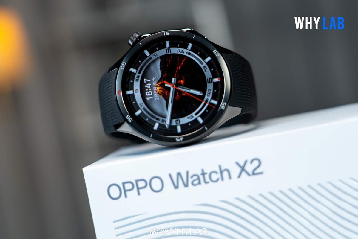 Oppo Watch X2 в цвете Inkstone Black
