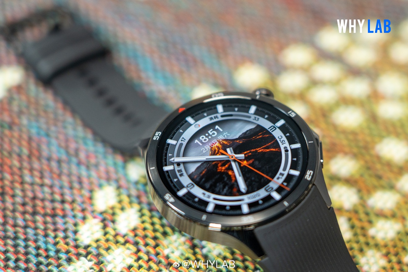 Oppo Watch X2 в цвете Inkstone Black