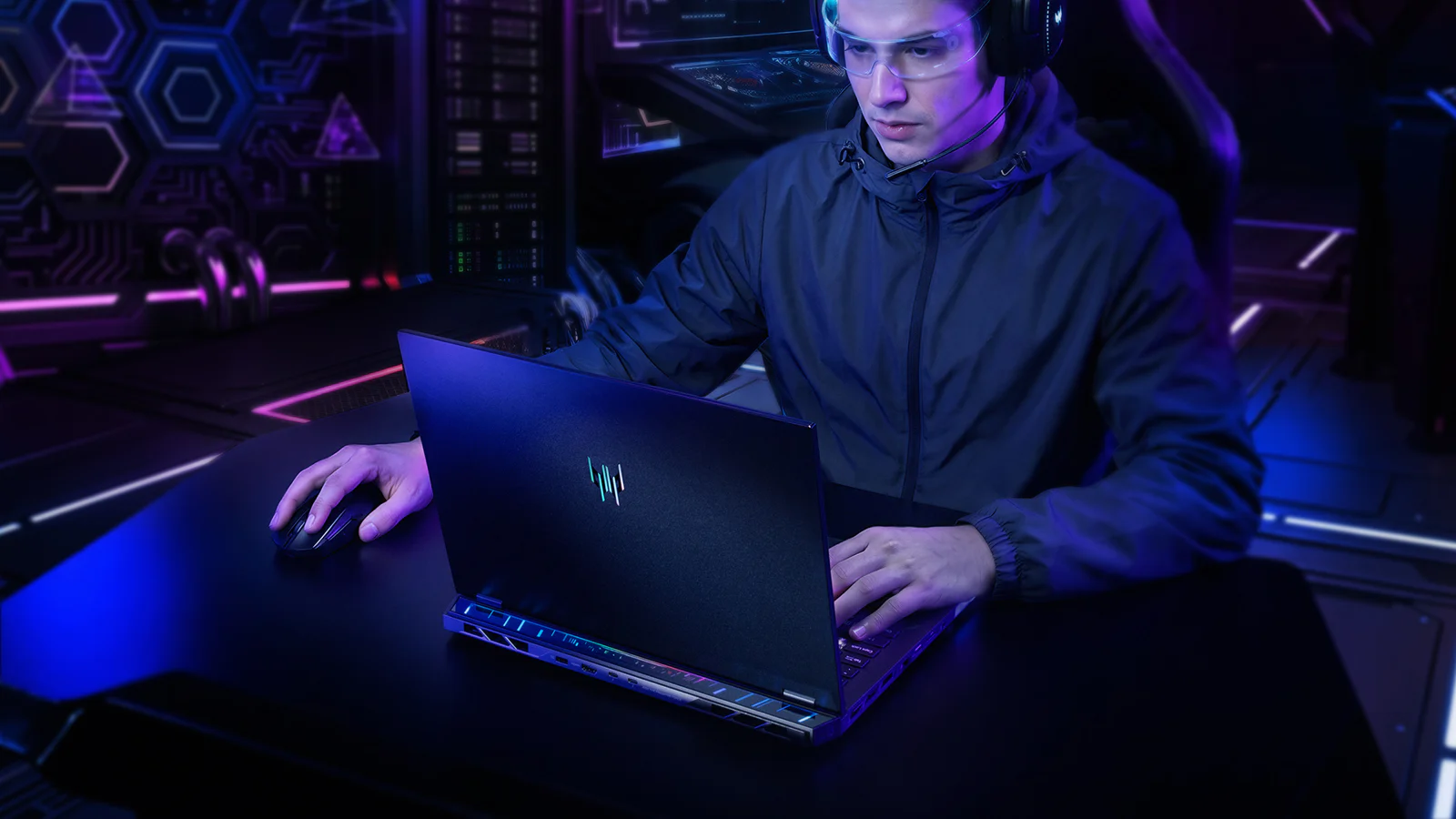 Acer Predator Helios 18 AI (PH18-I71)