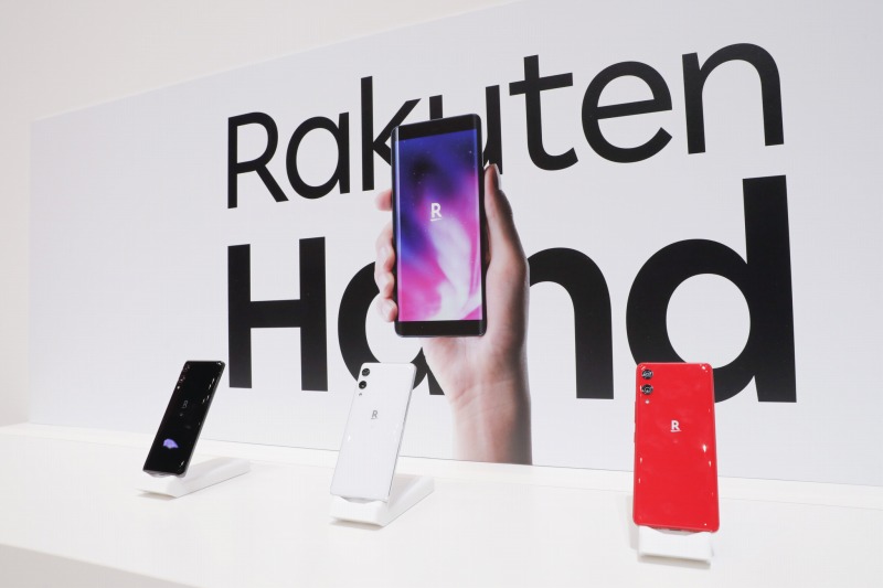 Новый японский смартфон Rakuten получил 5,1-дюймовый OLED дисплей