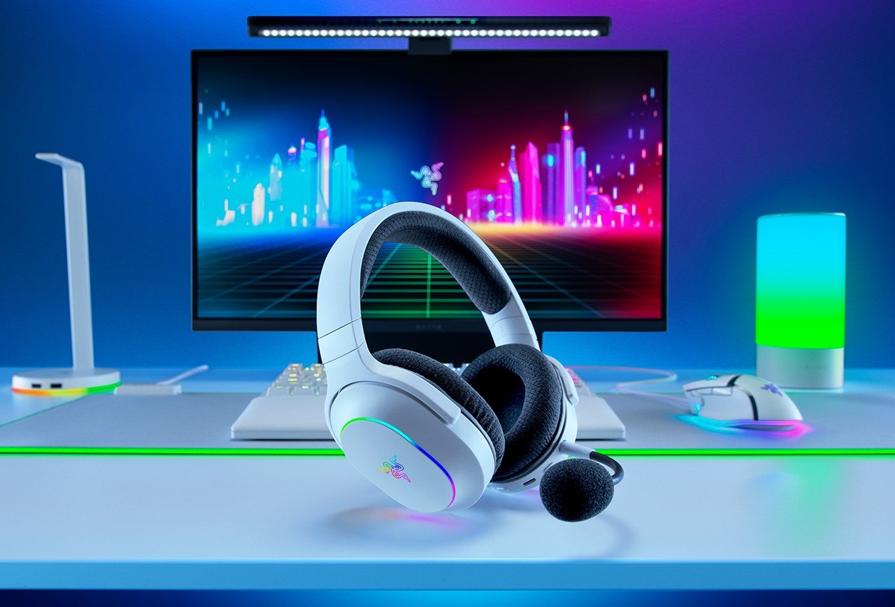 Razer выпустила игровую гарнитуру Barracuda X Chroma в белом цвете