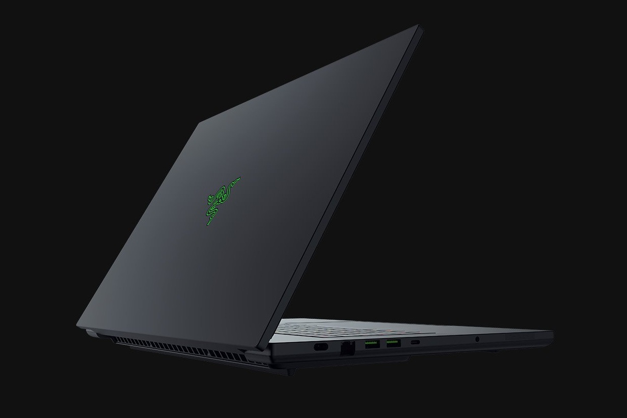 Представлен новый игровой ноутбук Razer Blade 18 на базе Core Ultra 9 275HX