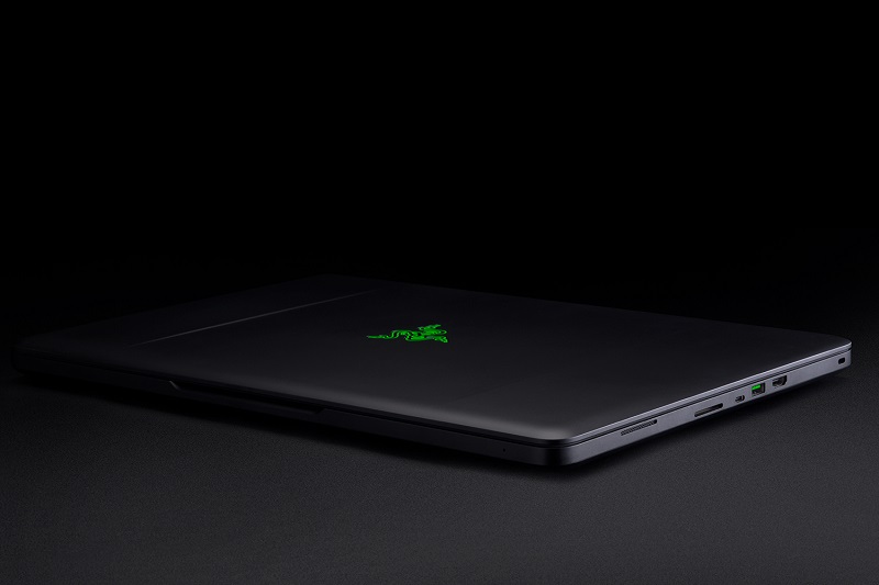 Razer_Blade_Pro_2017_1.jpg