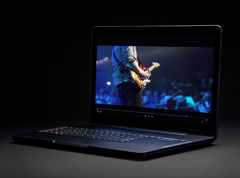 Razer_Blade_Pro_2017_6.jpg